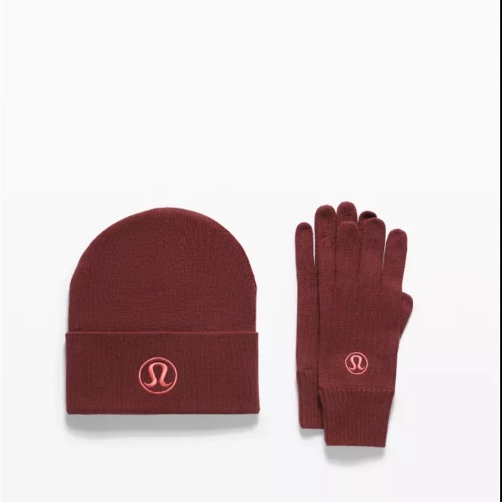 lululemon athletica Burgundy Gloves and Beanie warm revelation set